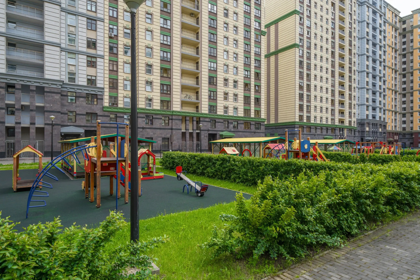 Апартаменты у метро в центре