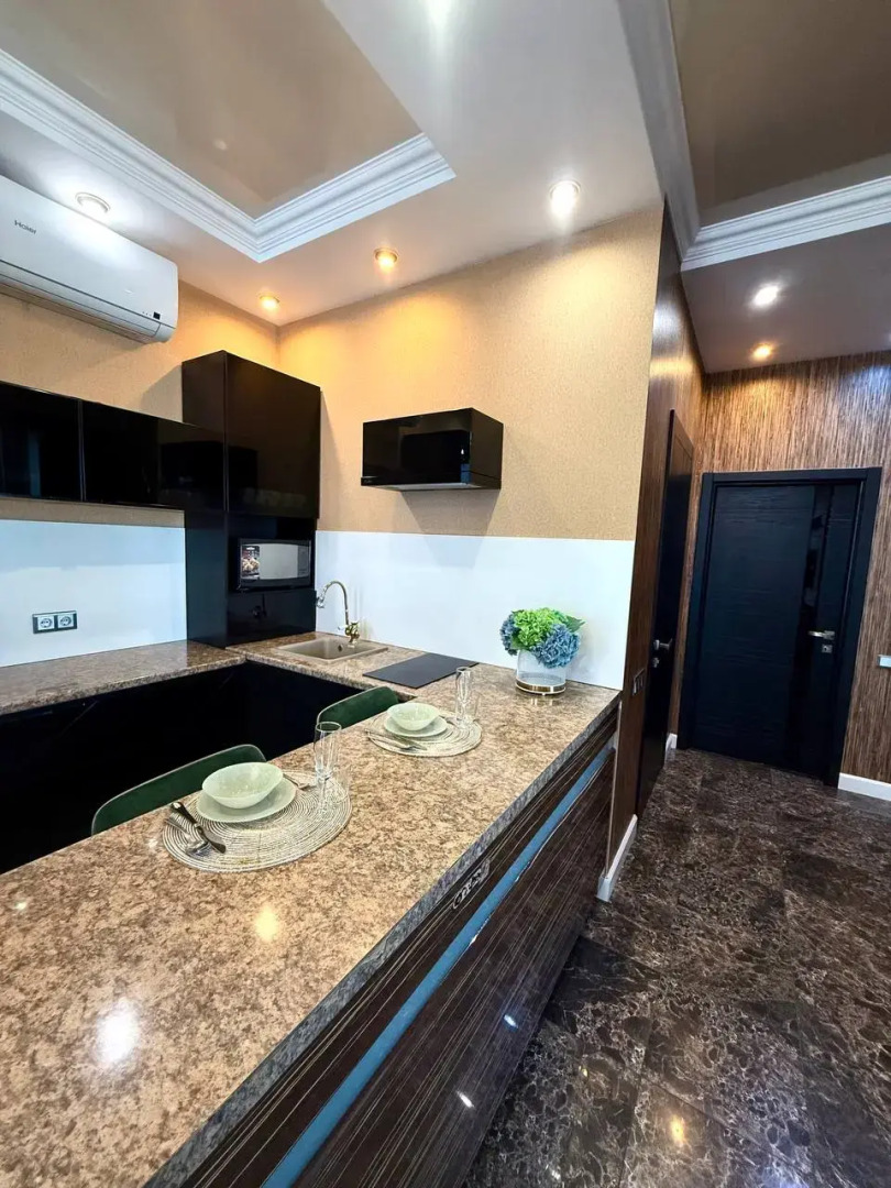 Апартаменты VipHouse Верхнеторговая 4