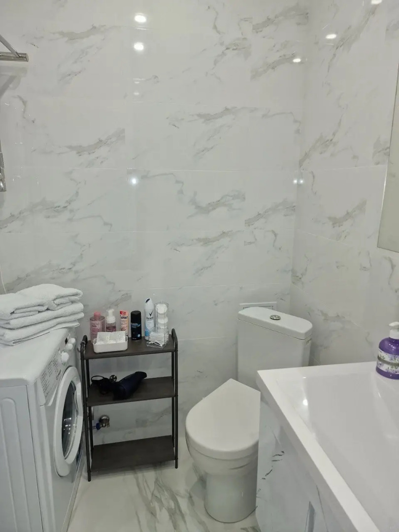 Квартира Flatirini с панорамными окнами в новом ЖК