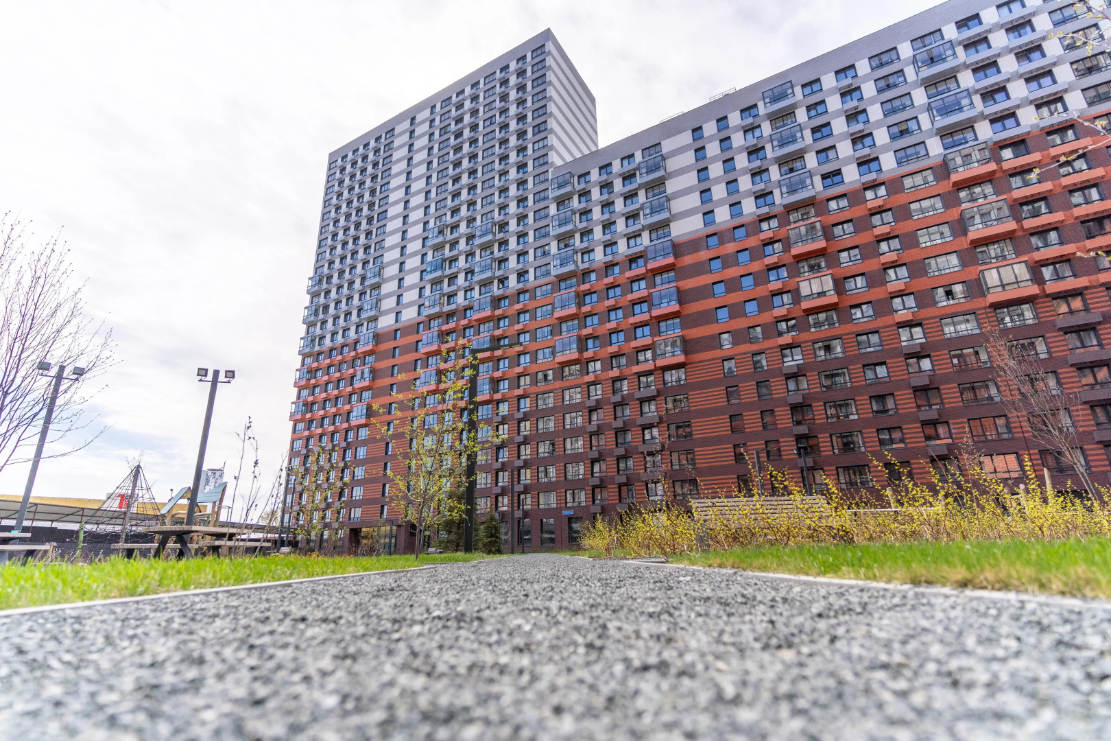 Апартаменты евротрёхкомнатные на Полимерном 13