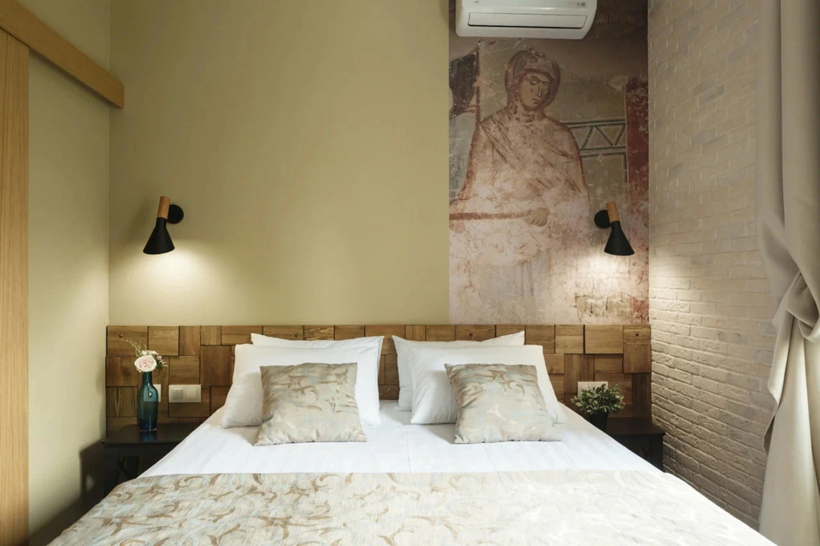 Отель София