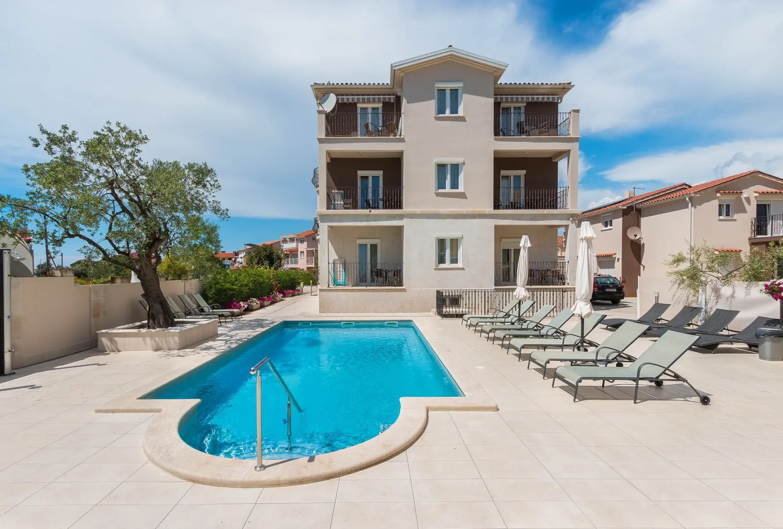 Апарт-отель Nina