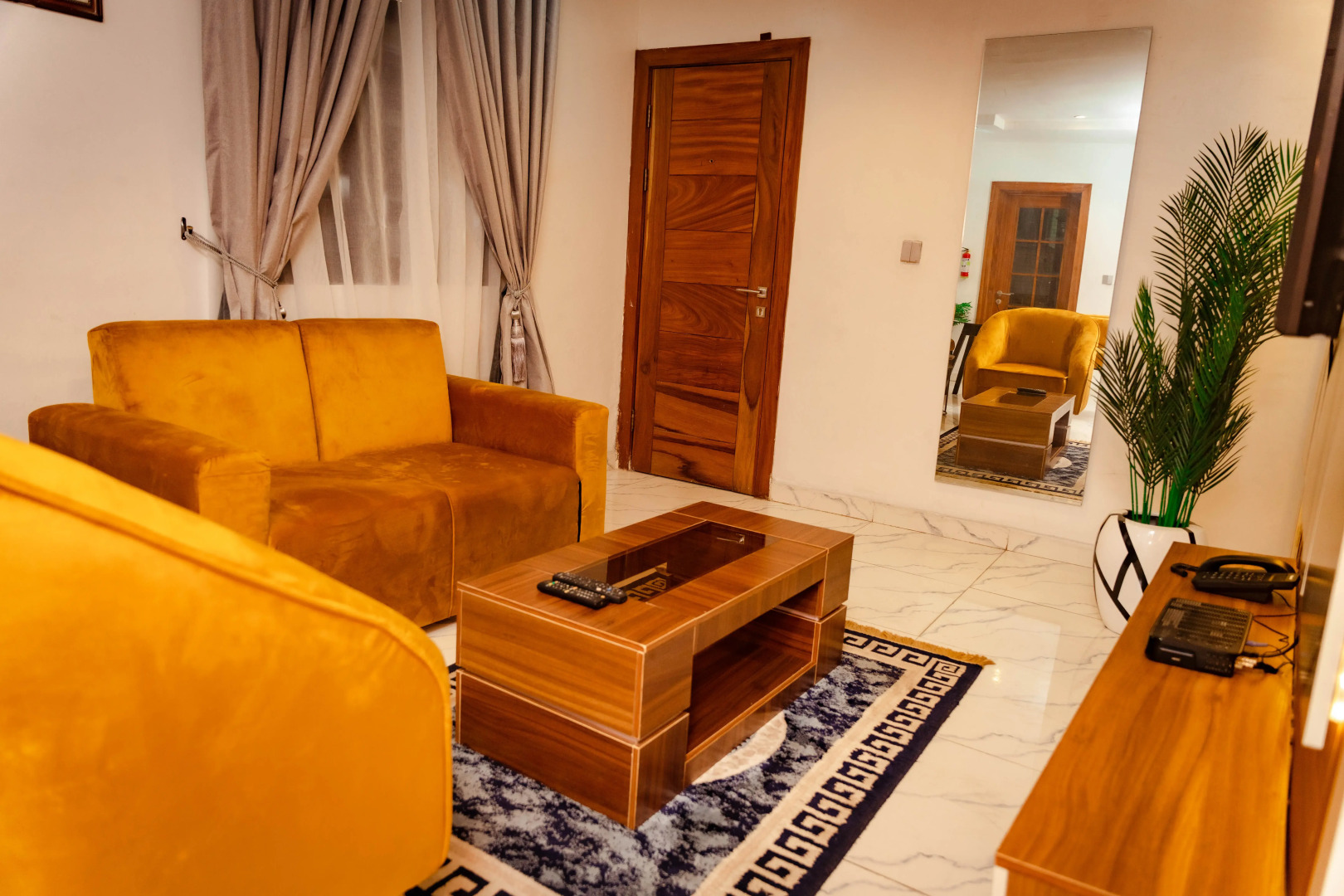 Апартаменты 24/7 Luxury