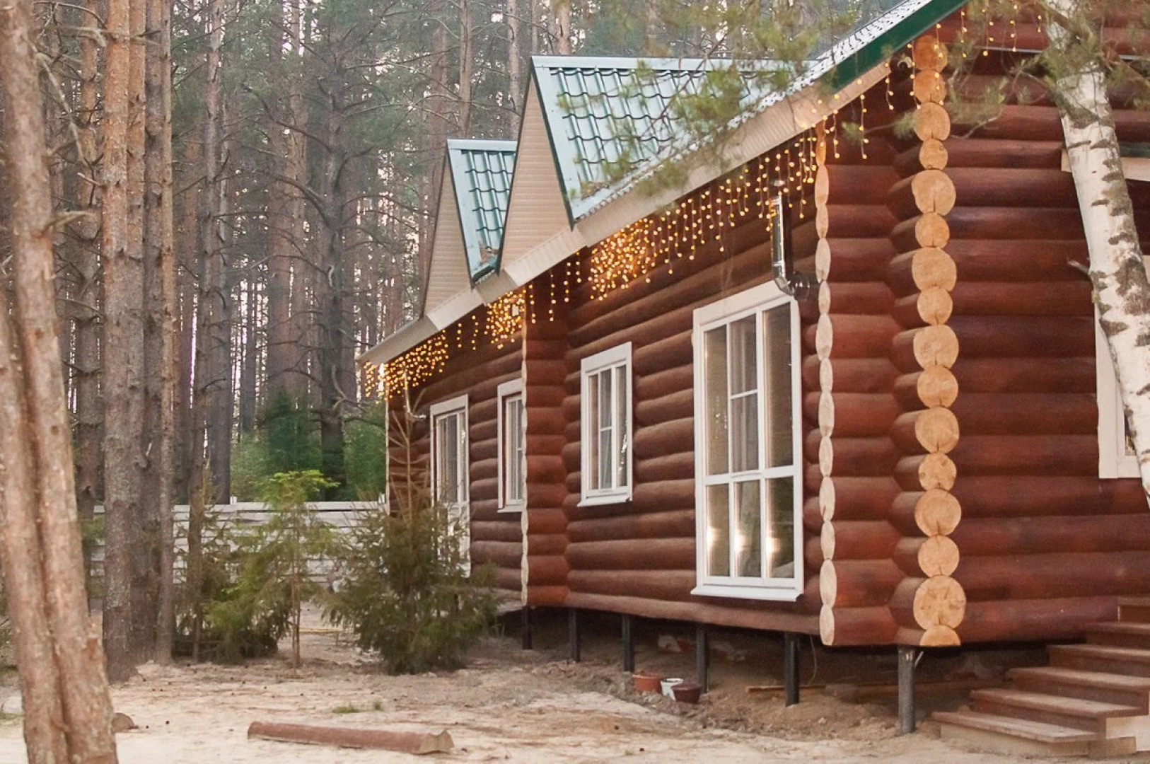 Частный дом в лесу у реки Пра на первой береговой линии