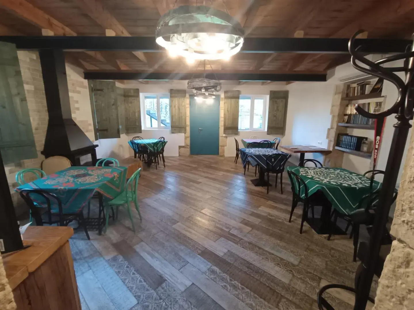 Отель Sazano Wine Cellar