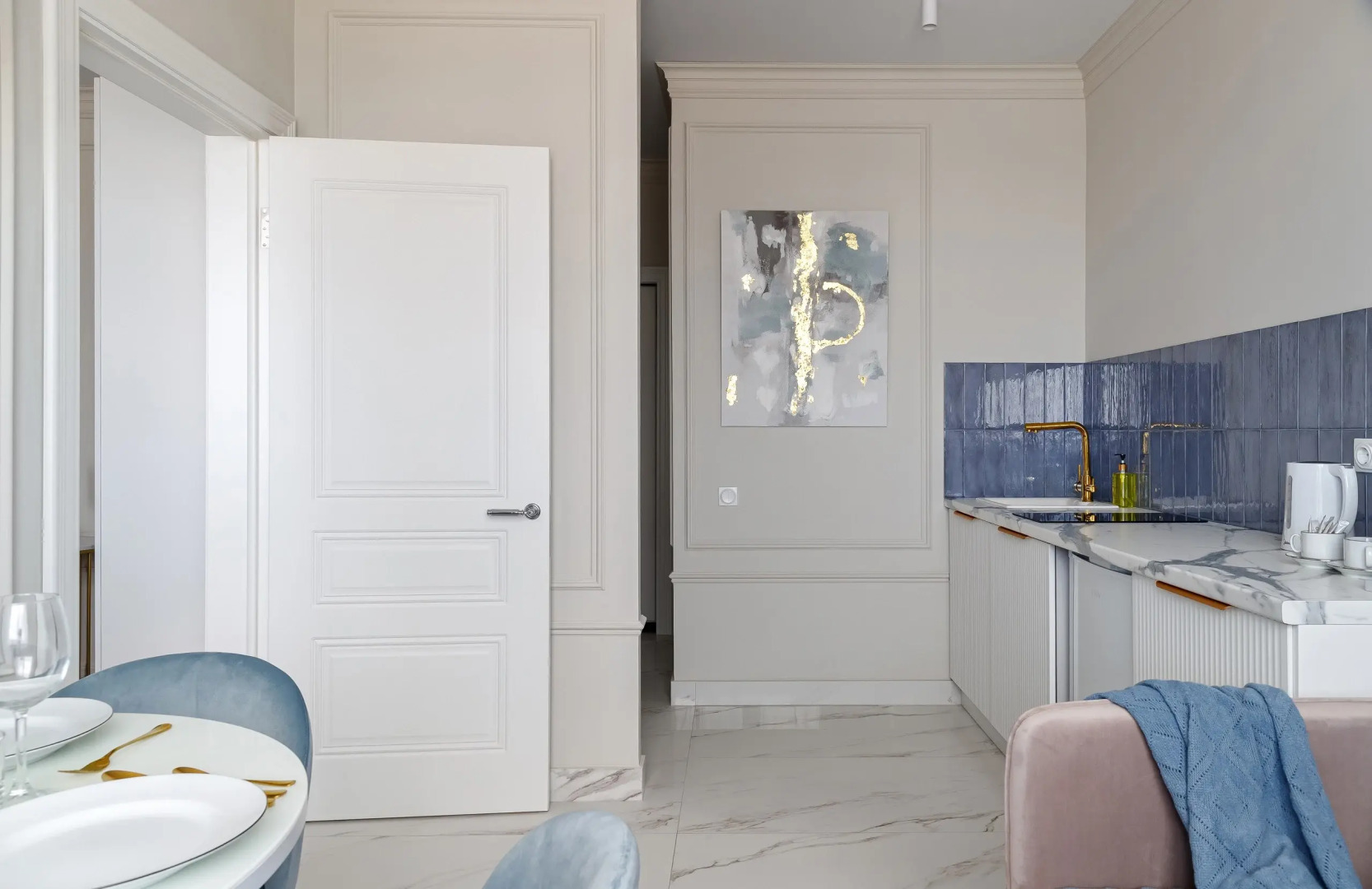 Апартаменты Любимово Голубой