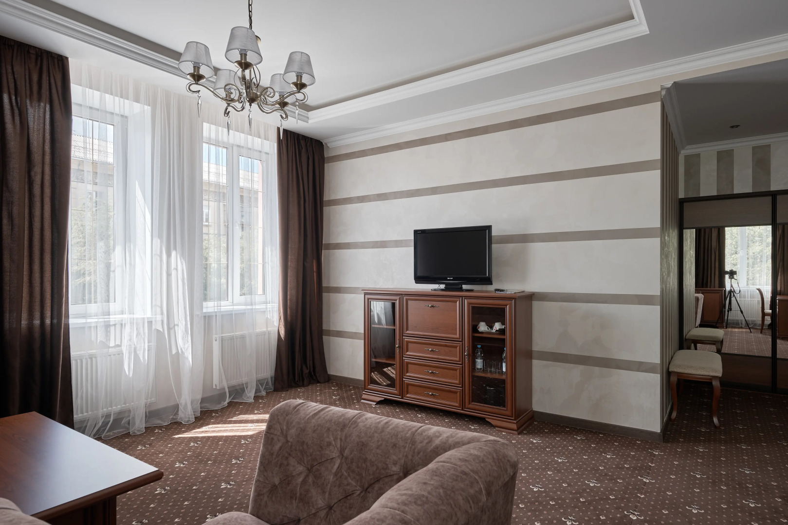 Отель Корона