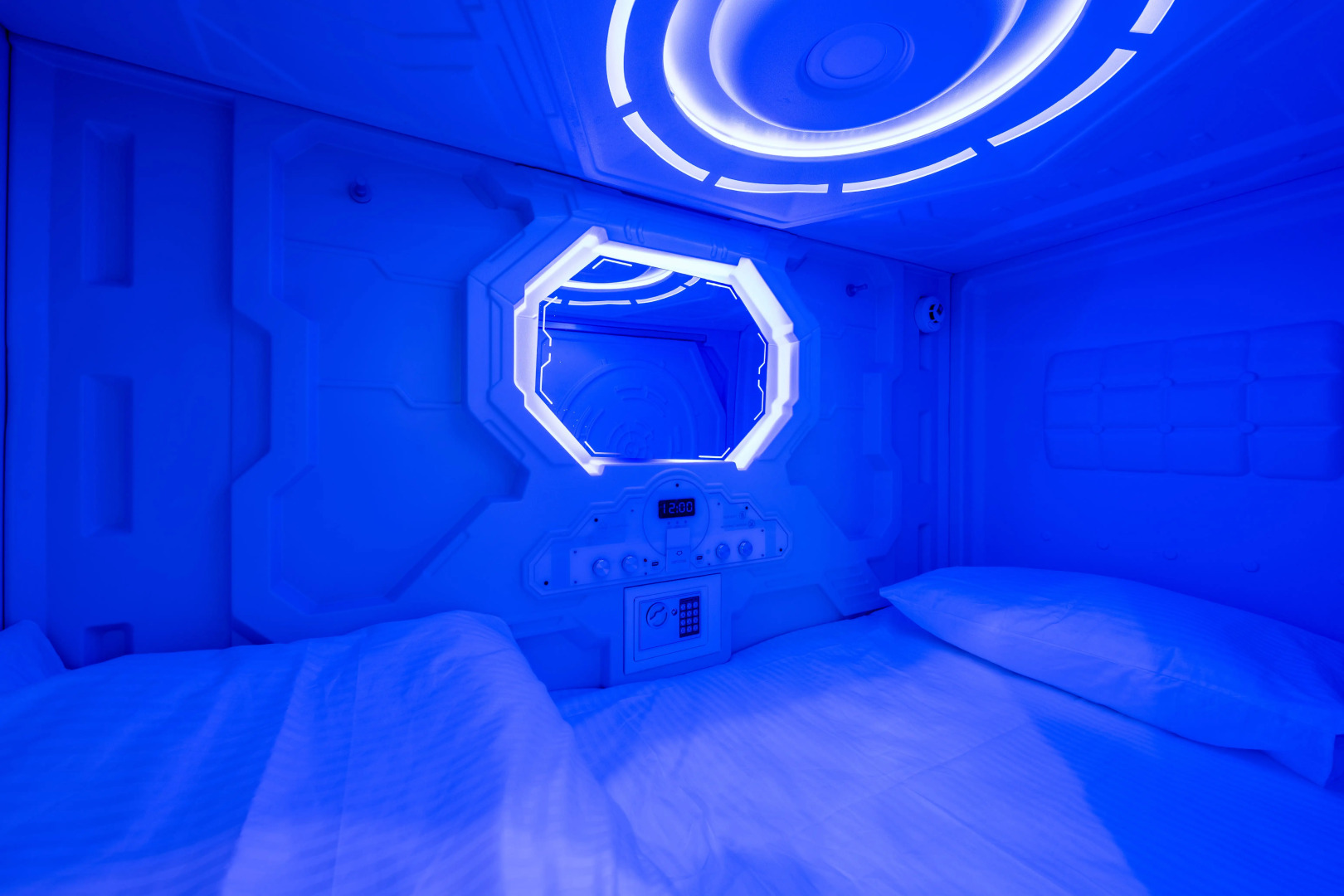 Отель капсульный Timelapse