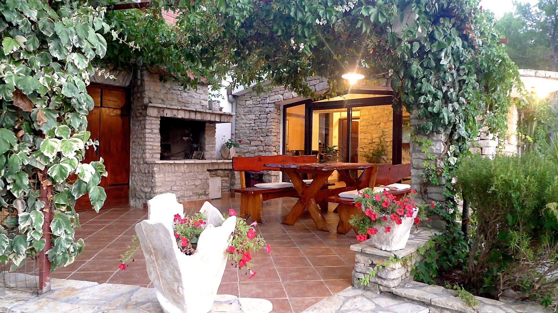 Вилла Stone House Villa Poplat