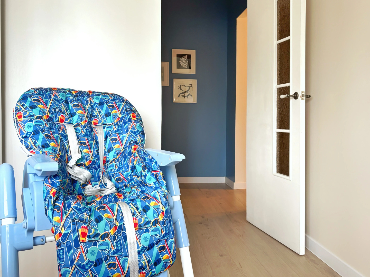 Квартира на Тополиной аллее с просторной кухней