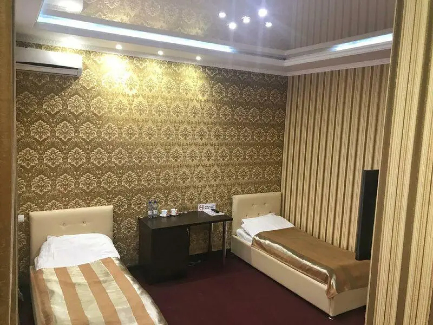 Отель Империал