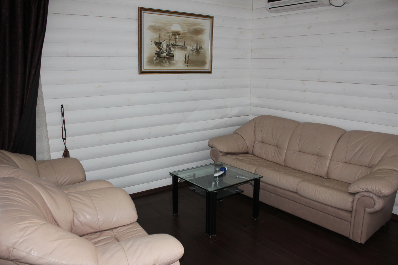 Частный Дом на Берегу Моря с Бассейном