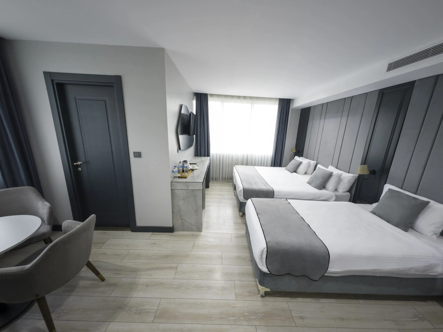 Отель Express Plus