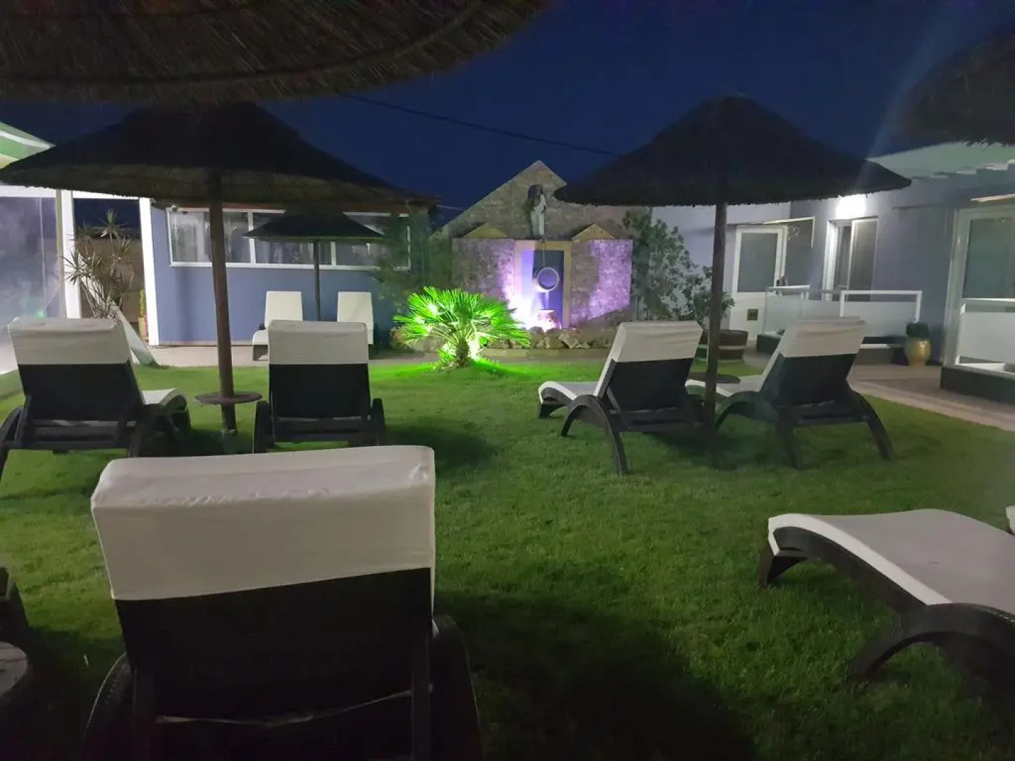 Отель Paradice Luxury Suites