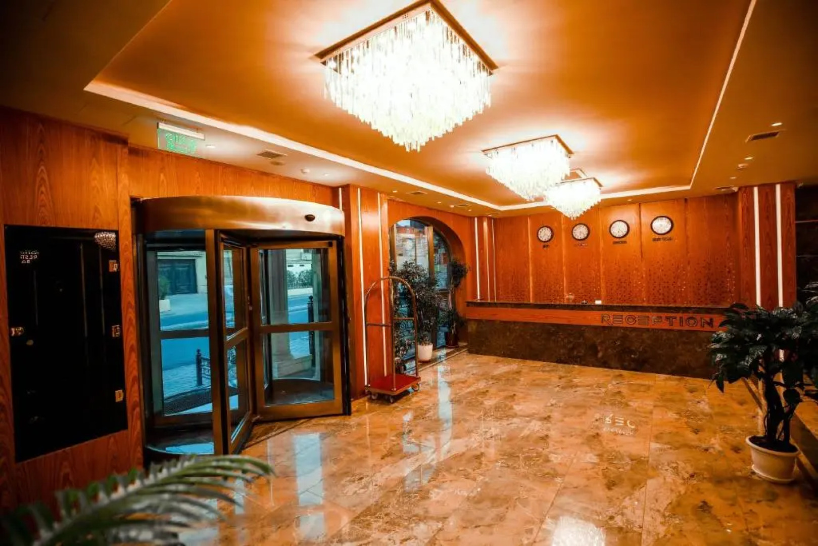 Отель Regal Inn Badamdar