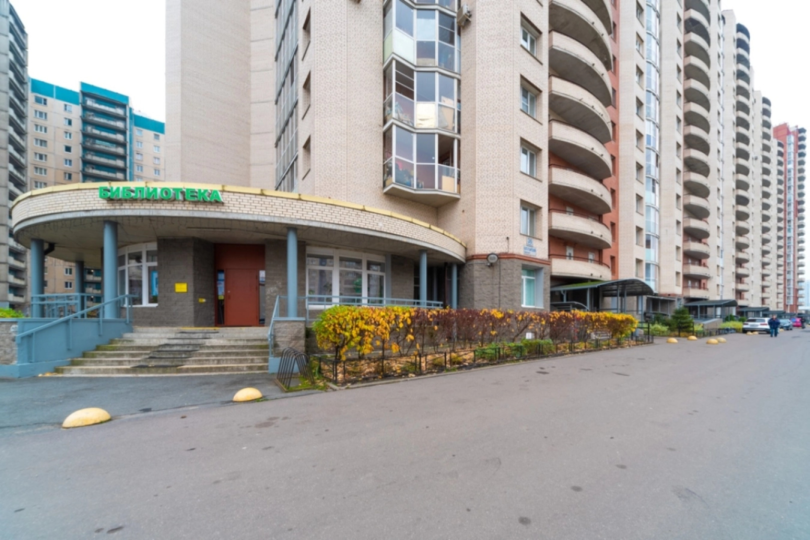 Апартаменты на Богатырском проспекте 36/1