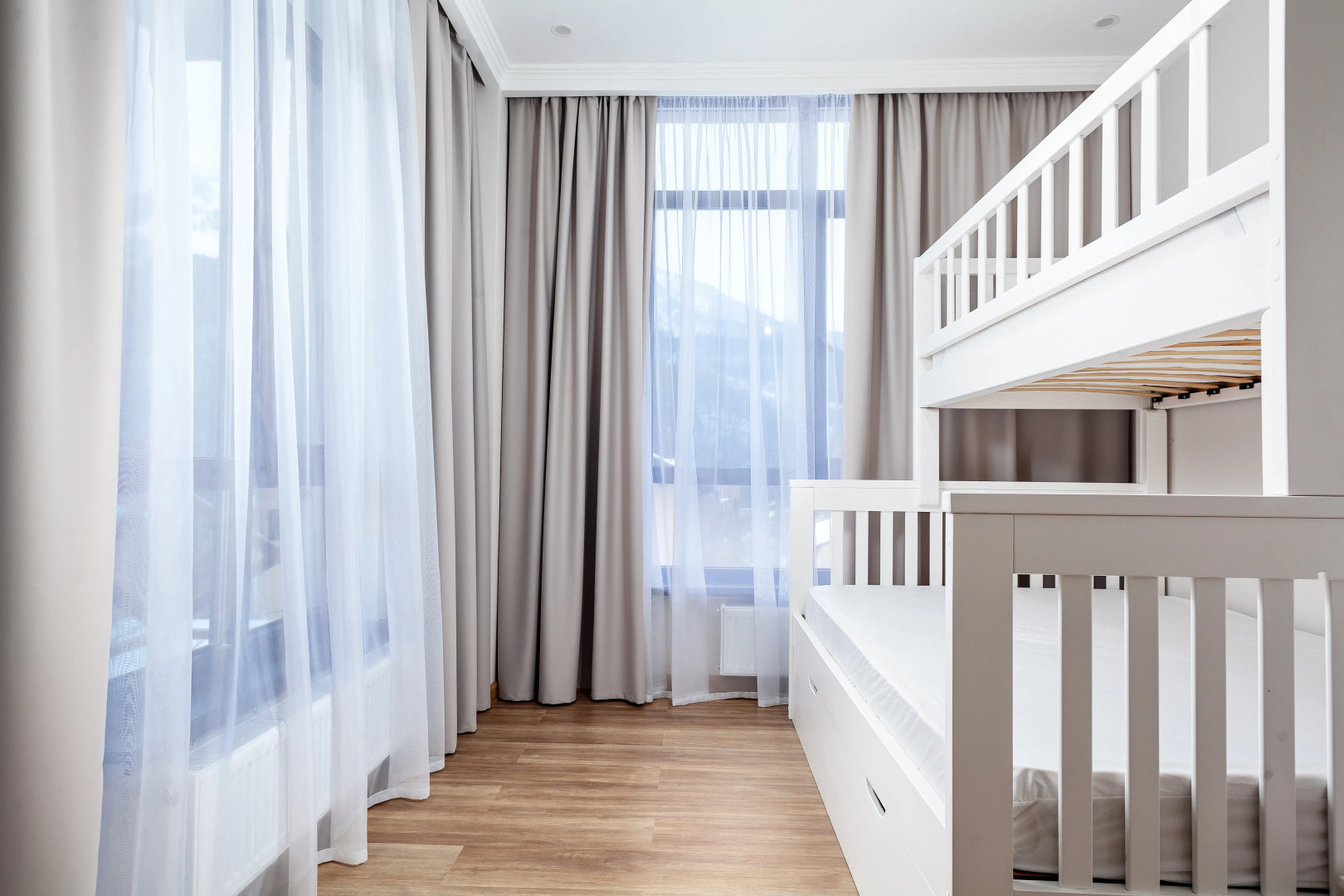 Апартаменты для Большой Семьи с Тремя Балконами