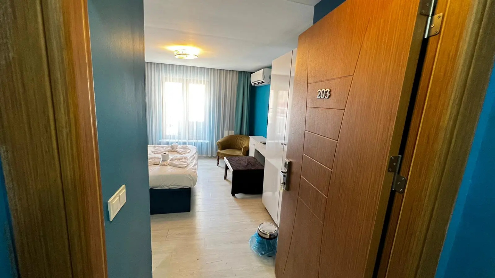 Отель Moon Blue