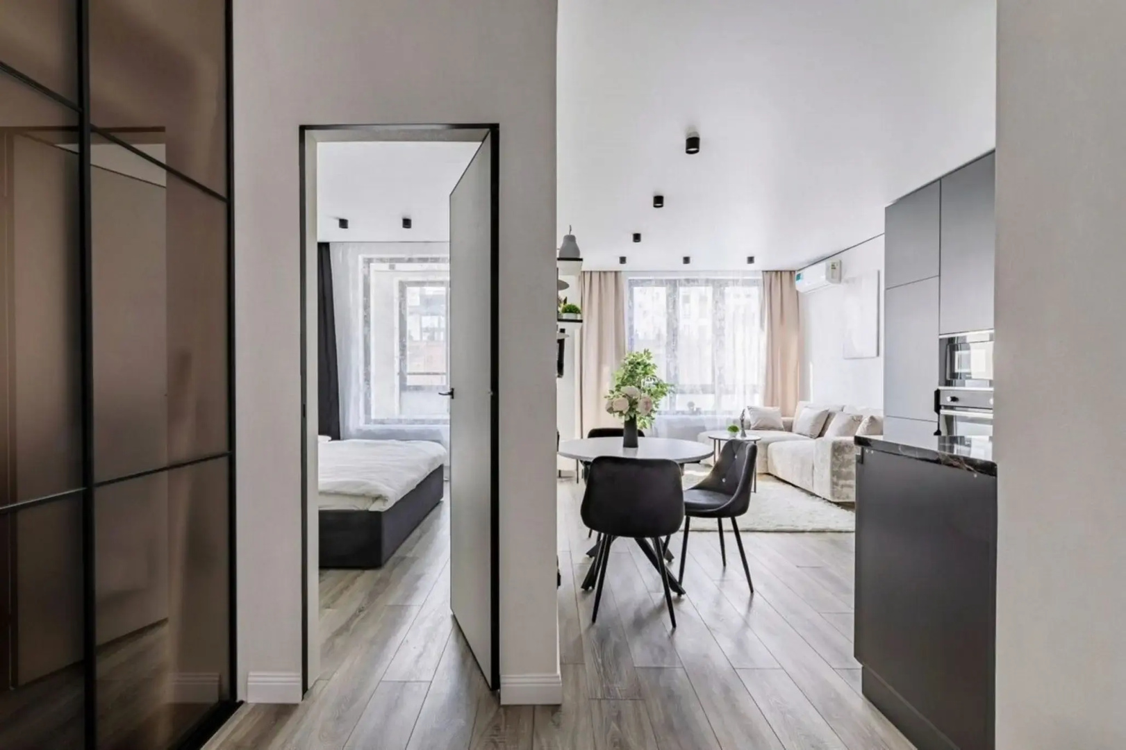 Квартира Стильная 2-к в ЖК Бизнес-класса "SavinHouse" в 5 минутах от Аквапарка Ривьера