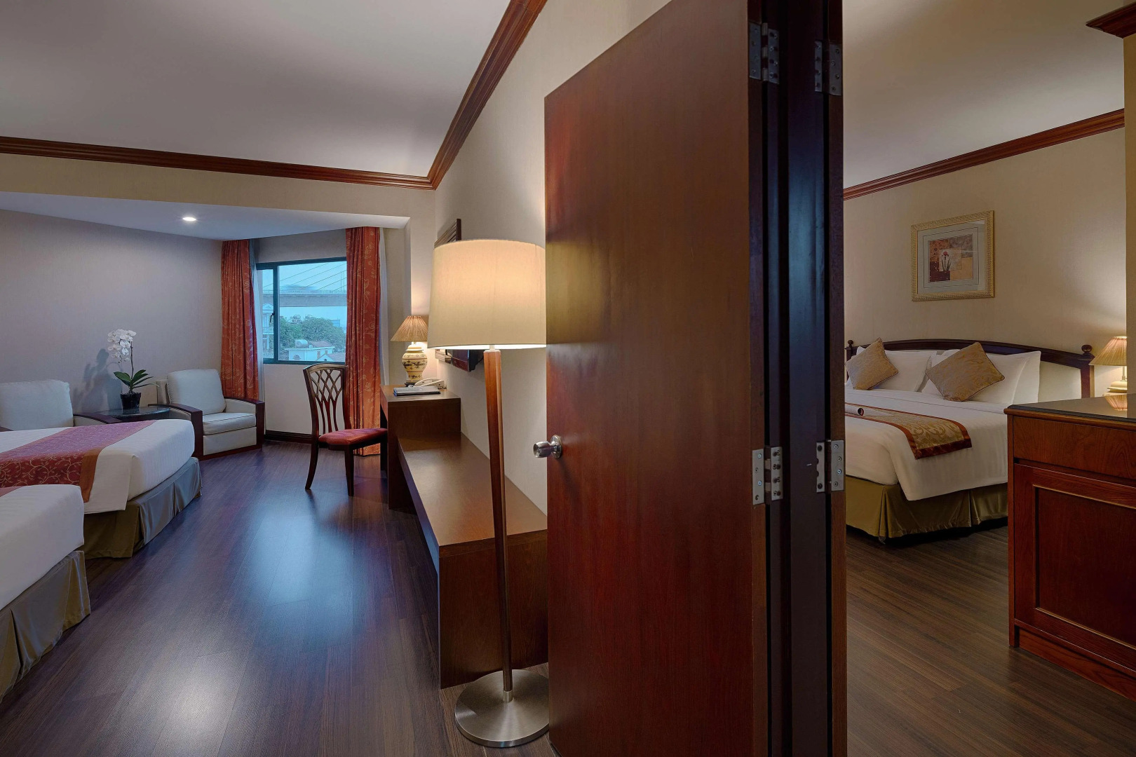 Отель Halong Plaza