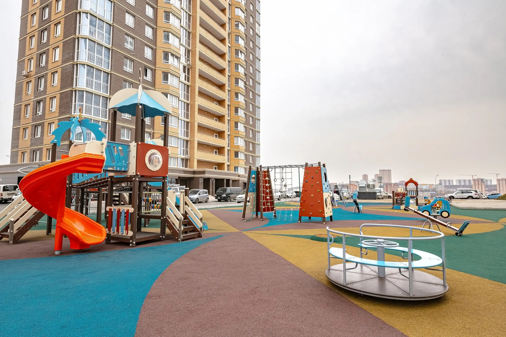 Апартаменты TopHouse на Нейбута 2A двухкомнатные