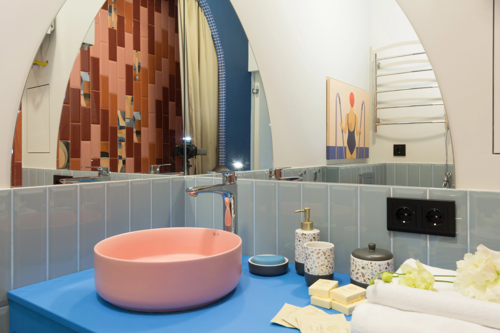 Квартира Величественная сталинка на набережной в историческом центре города-героя.