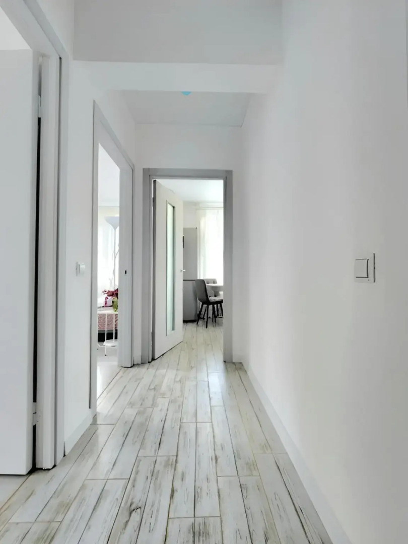 Квартира Двухкомнатная с Балконом и Красивым Видом