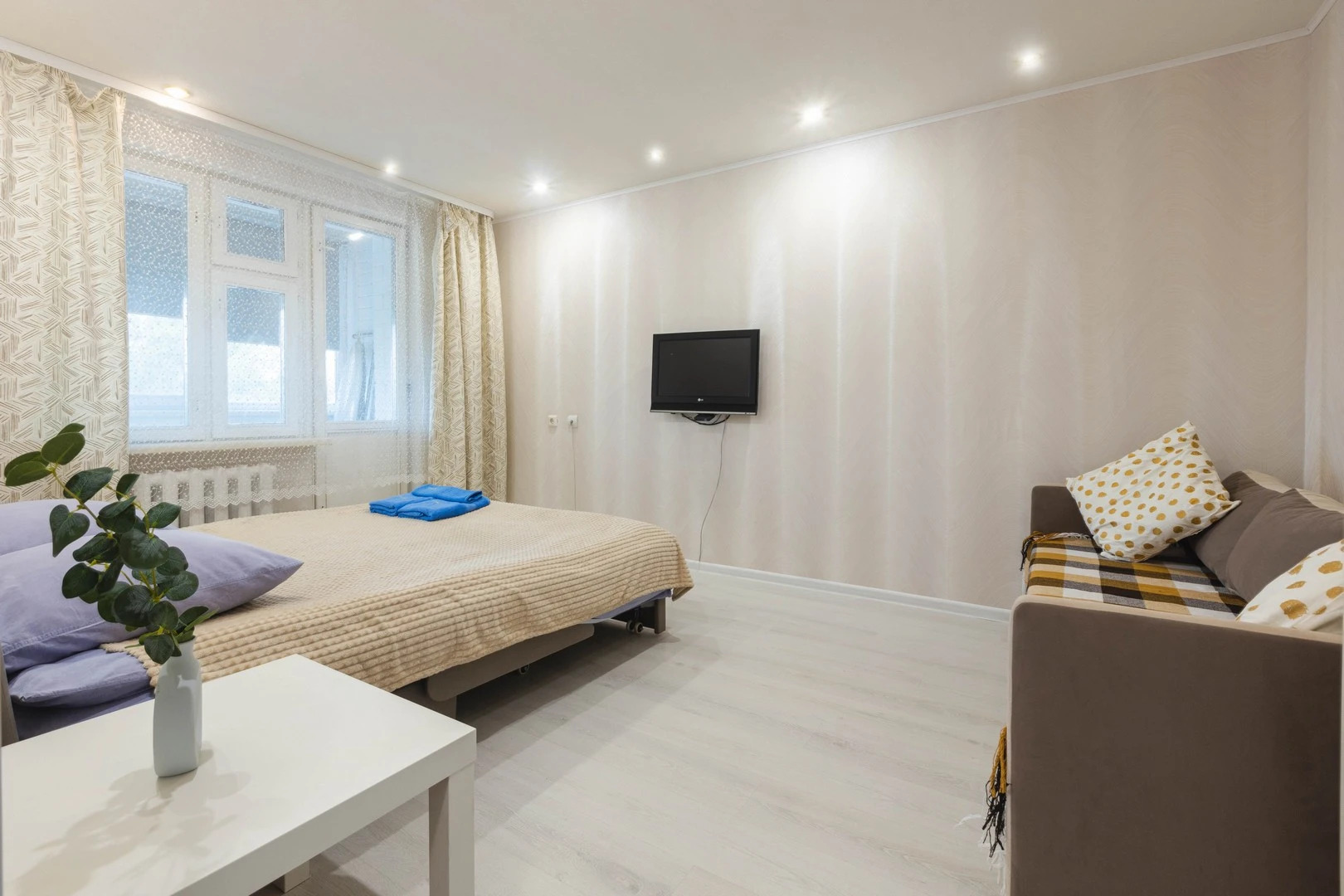 Квартира На Домны Каликовой