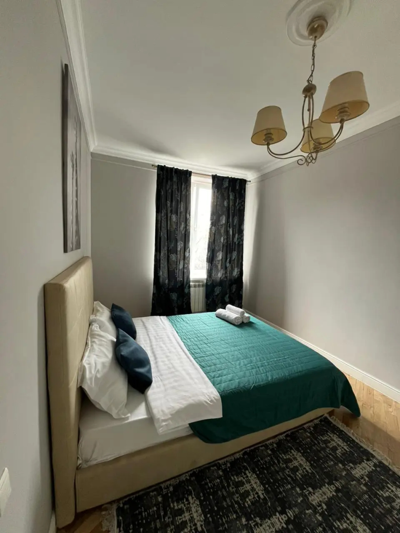 Квартира M.O.O.N APARTMENTS  Толе би Тулебаева кв 8 Центр