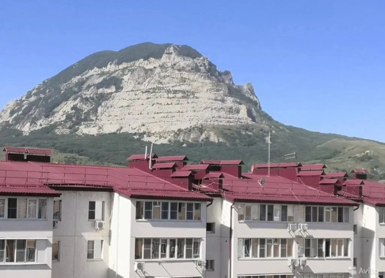 Квартира с современным ремонтом в новостройке