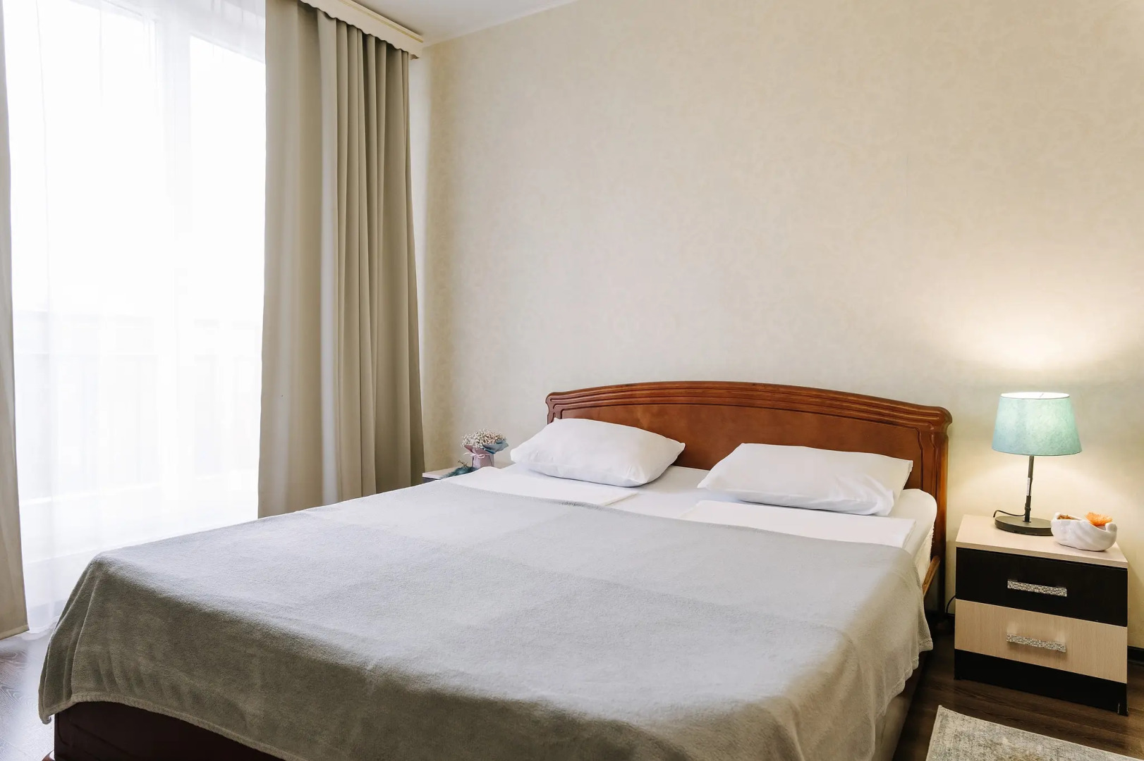 Апартаменты 9 ночей с видом на речку на Коммунальной 1