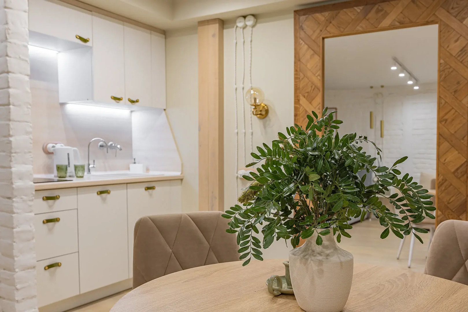 Апартаменты в Центре на Невзоровых 7 Сова-Дом