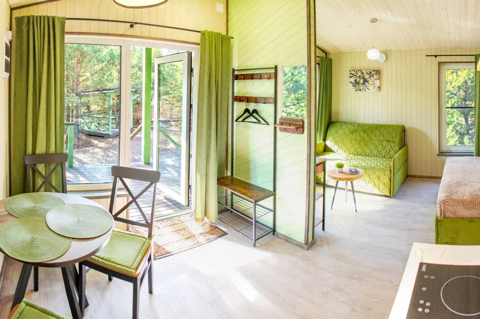 Кемпинг Эко-Парк Шмели