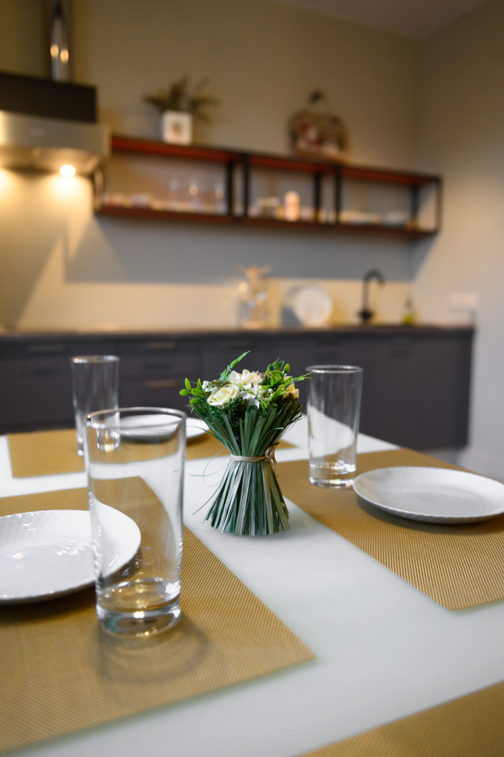 Апартаменты Современные у метро Покрышкина