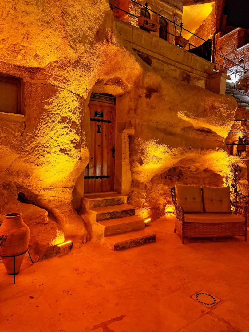 My Cave Suites