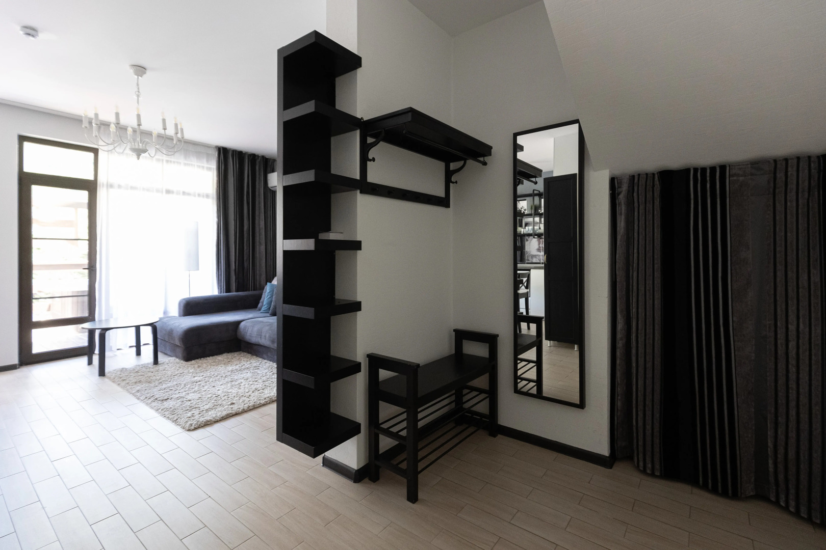 Частный Дом напротив казино с личной парковкой