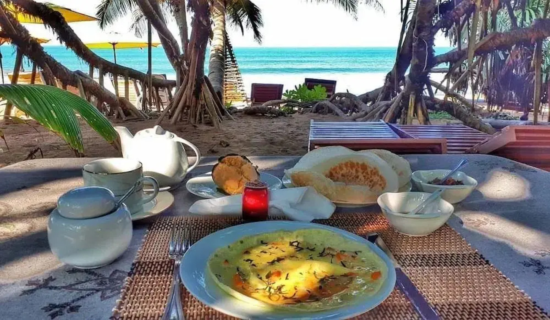 Отель Arcade Beach