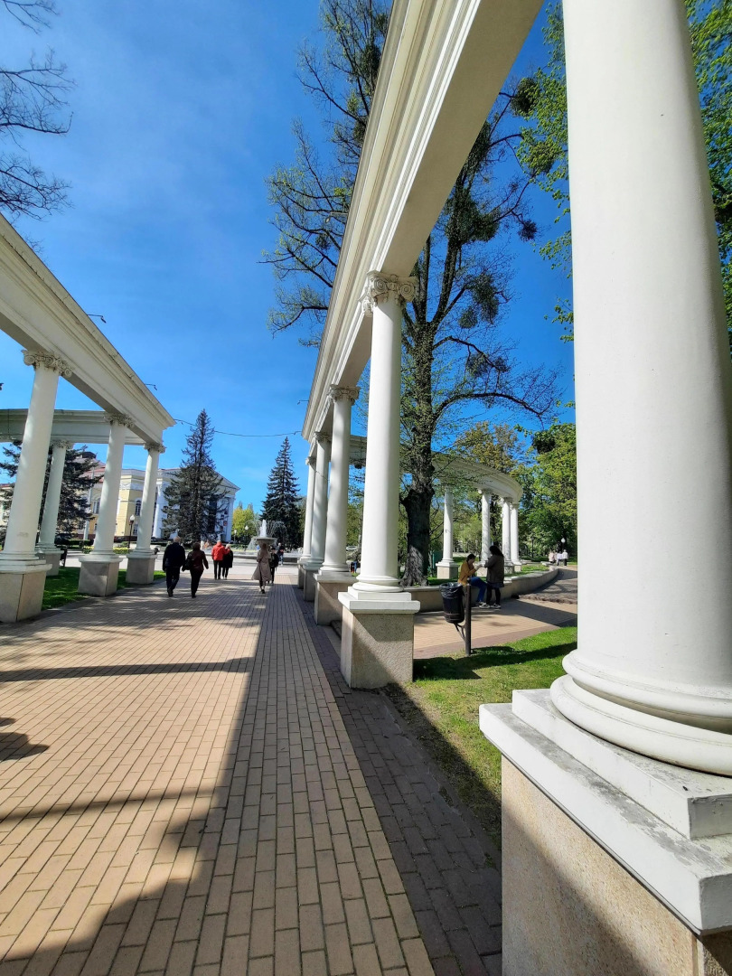 Апартаменты Отличная 2к Студия в Самом Центре