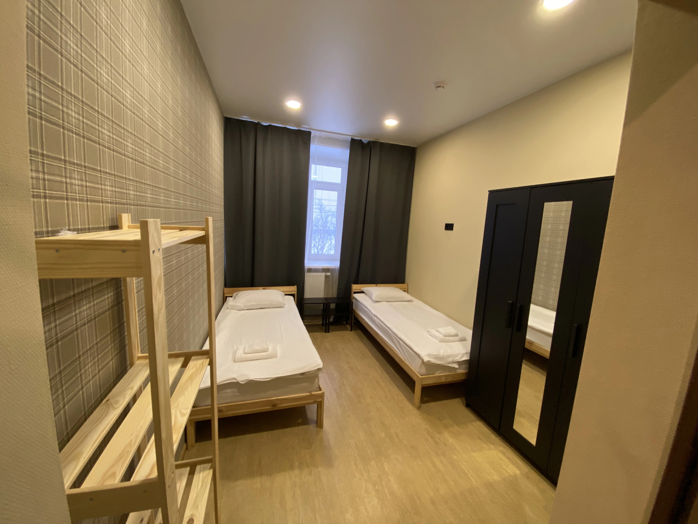 Vershina Hostel