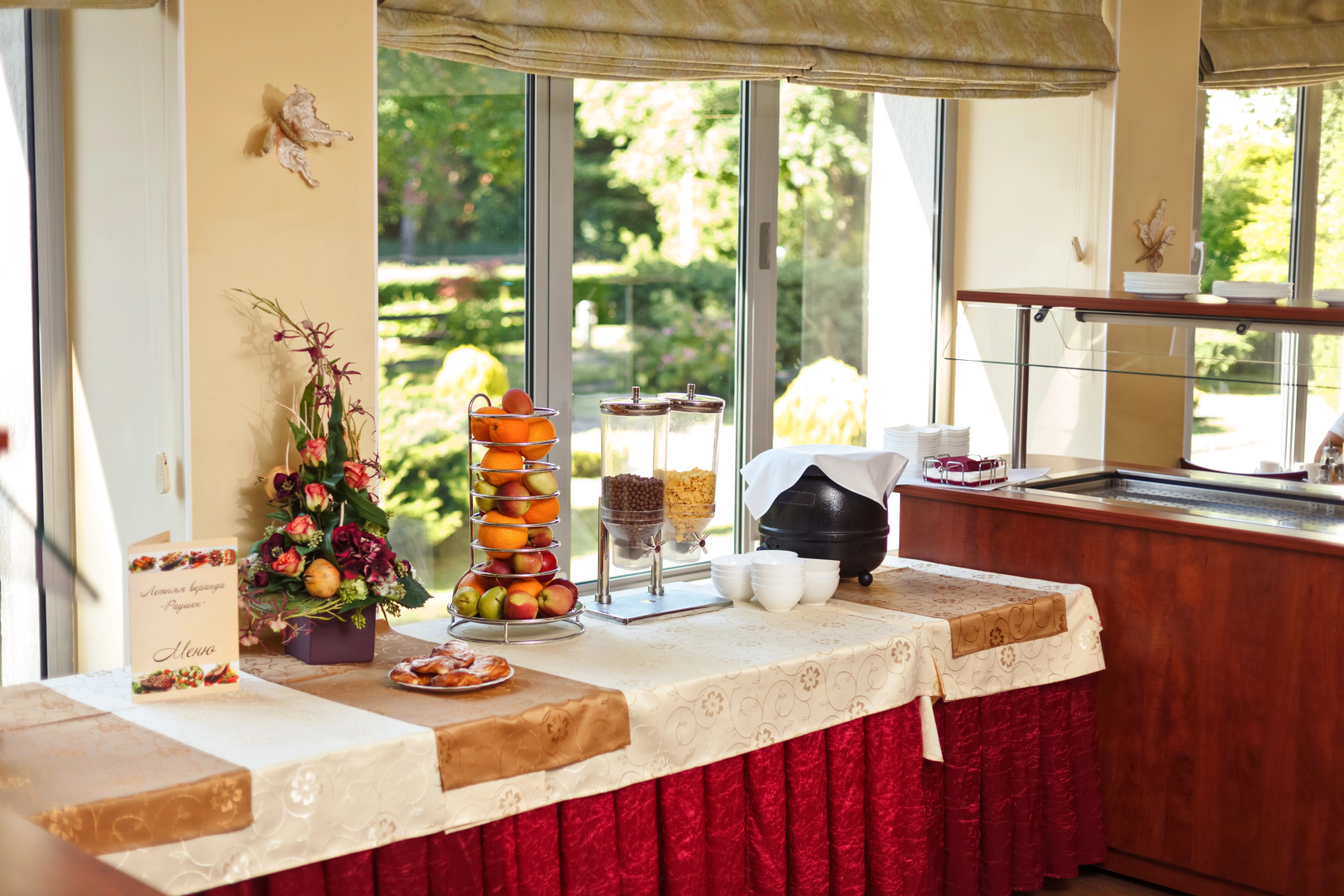 Отель Раушен