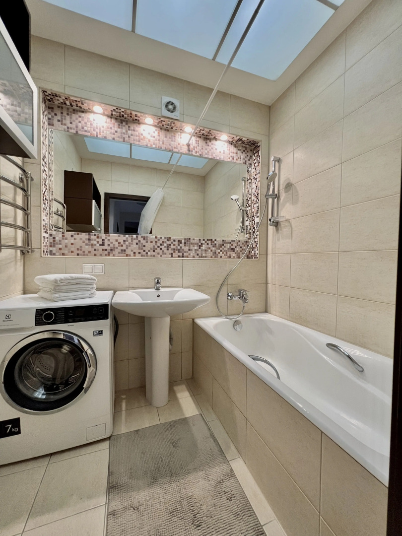 Апартаменты 4 комнатные Vip пр-т Независимости 30 Центр