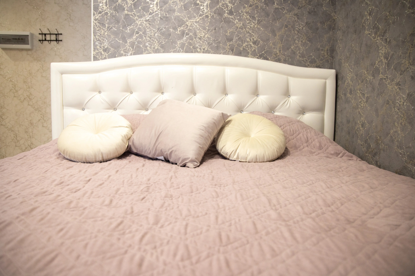 Апартаменты LovelyHome39 у Королевских ворот студия 3