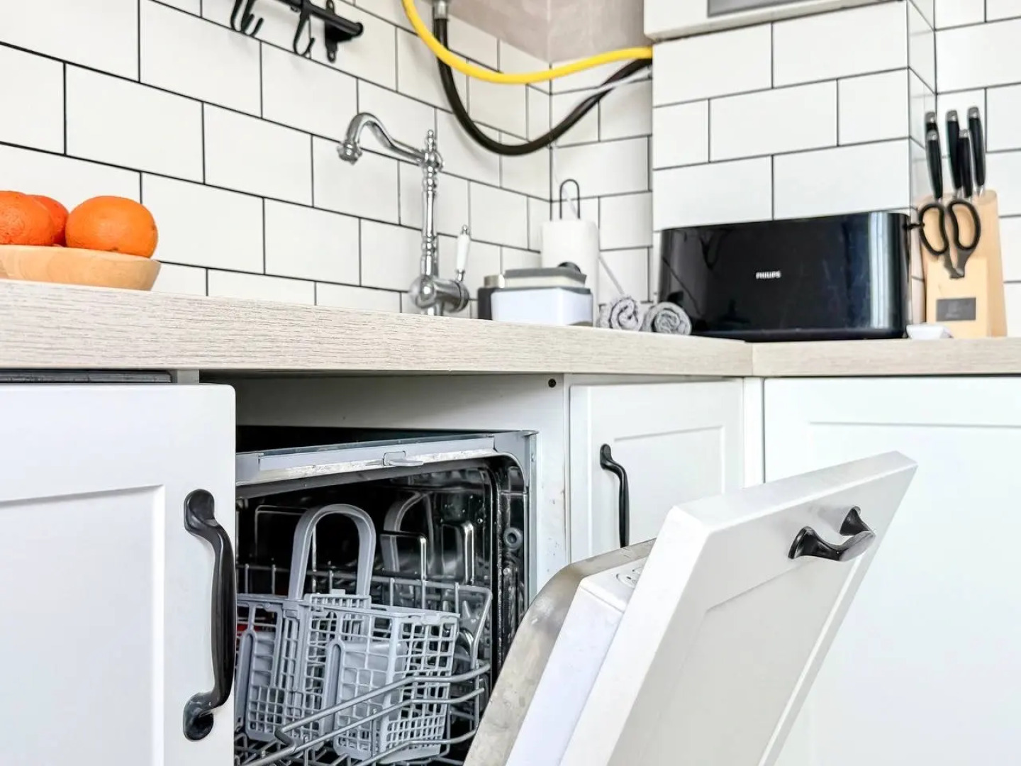 Квартира В Центре Города с Видом на Горы и Море — Как Дома, Tепло и Уютно!