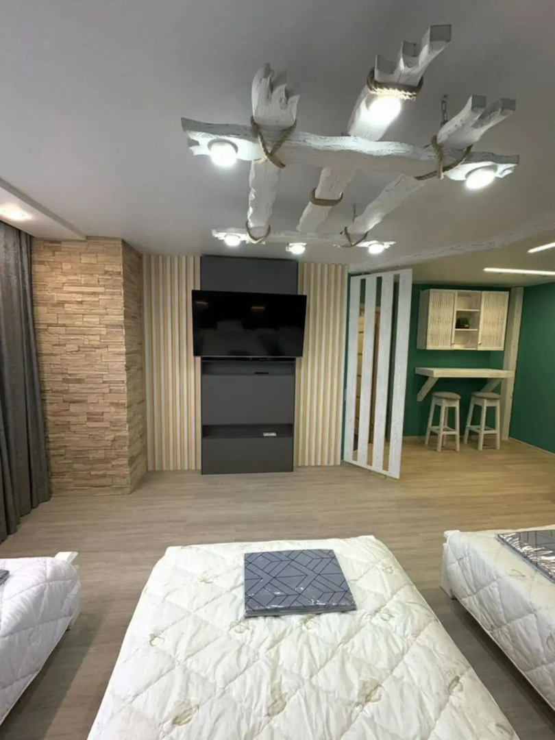 Квартира На Паровозной 15 (6а)