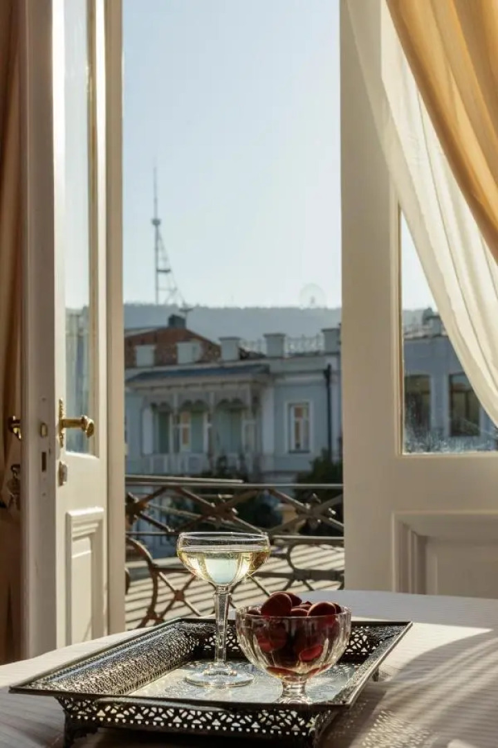 Unfound Door - Design Hotel