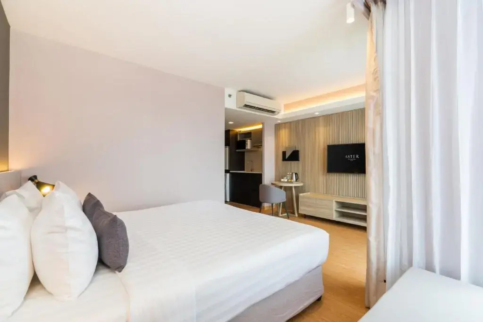 Отель Aster Hotel and Residence