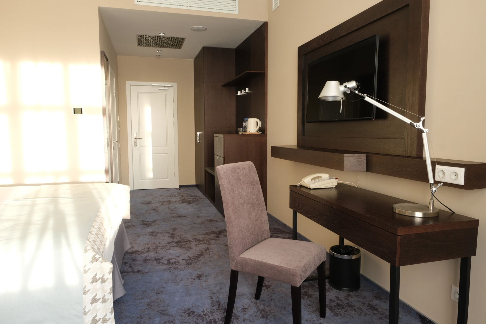 Отель Островский