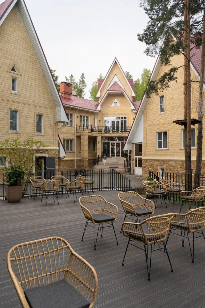 Отель Талес