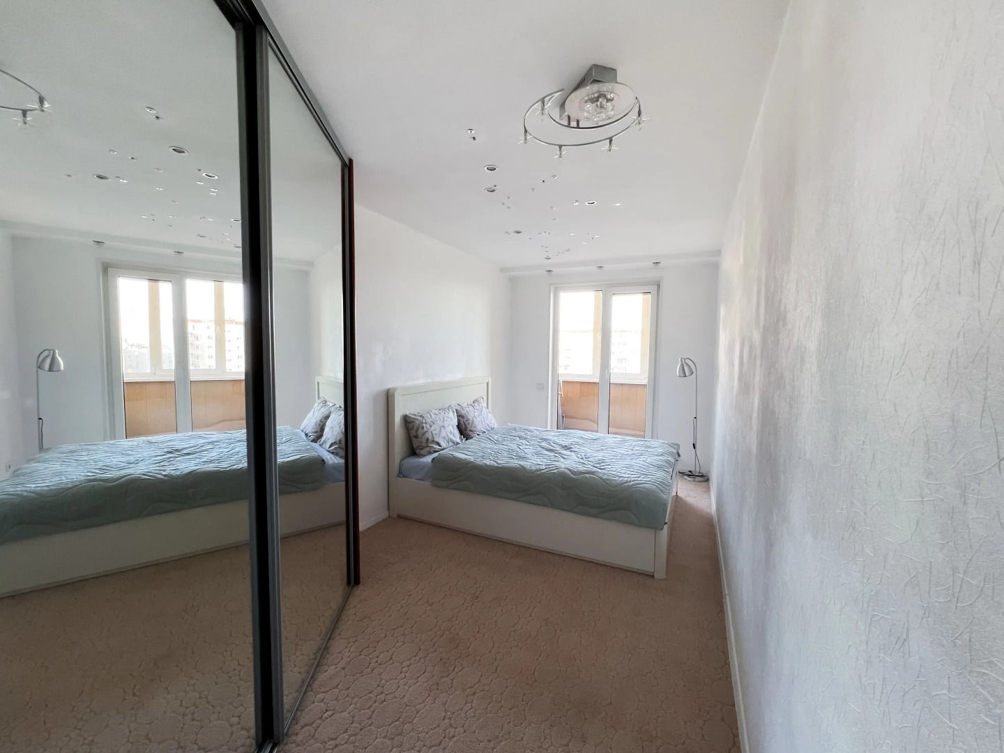 Квартира 3-комнатная на Баумана 12