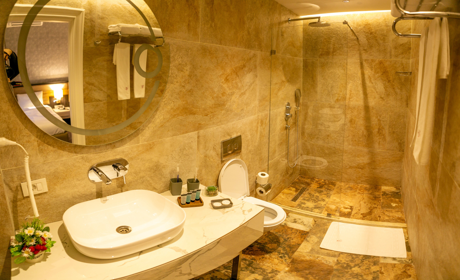 Отель Parkway Inn Hotel & Spa